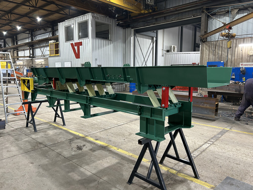 Syncro-Flex Vibrating Conveyors (Fiber Glass Slat or Rubber)